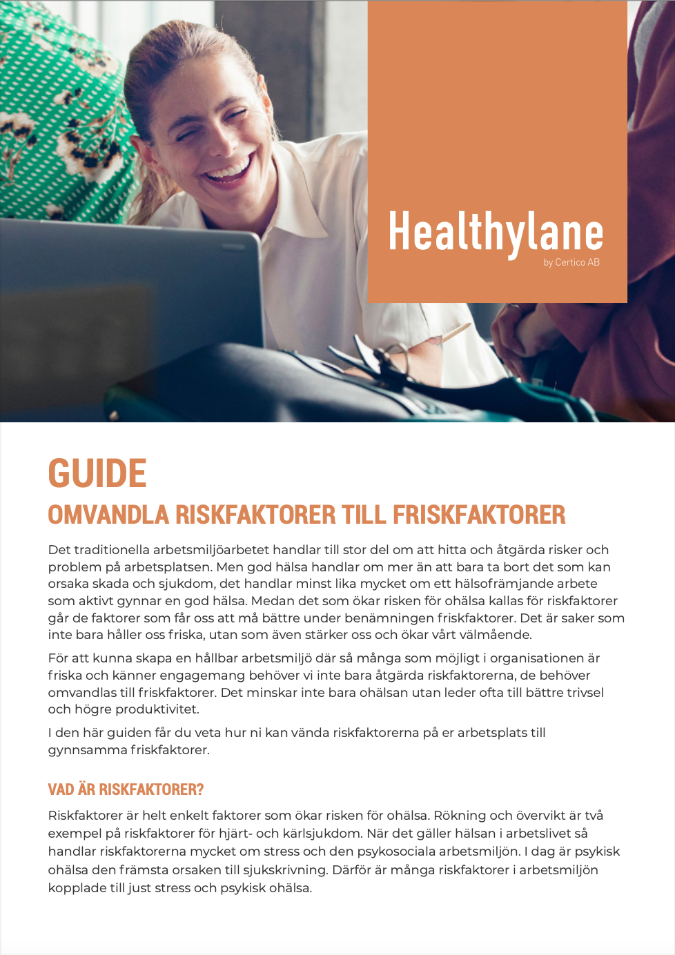 En glad kvinna med Healthylanes logga